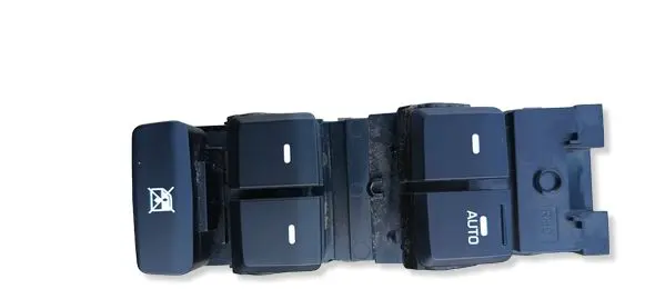 Hyundai i20 (GB IB) Quarter vent window switch 93570C7110