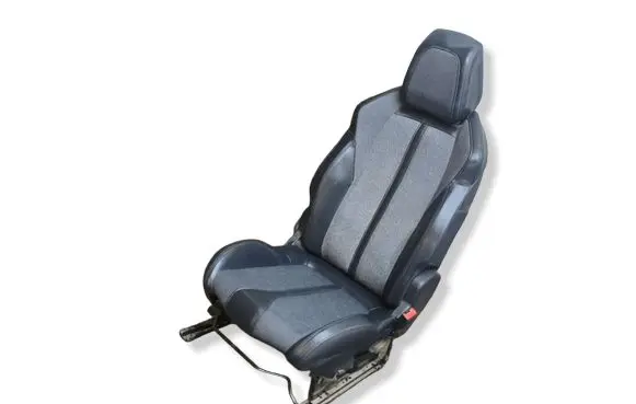 Peugeot 3008 II Front passenger seat 