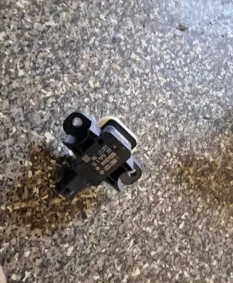 Dodge Durango Airbag deployment crash/impact sensor A1668210351