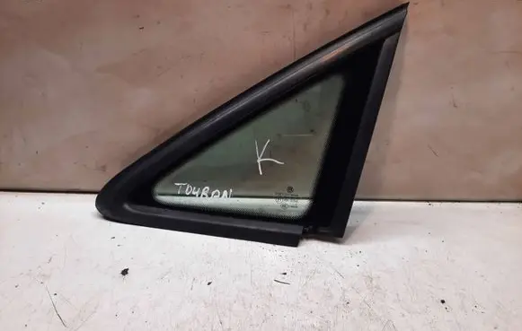 Volkswagen Touran I Front triangle window/glass 43R00048 E000255 DOT24M68AS2