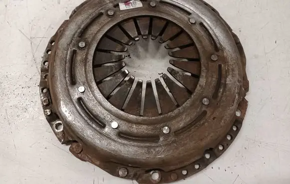 Ford Focus Pressure plate FM517563AB