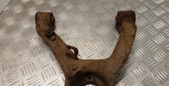 Mitsubishi Pajero Front control arm