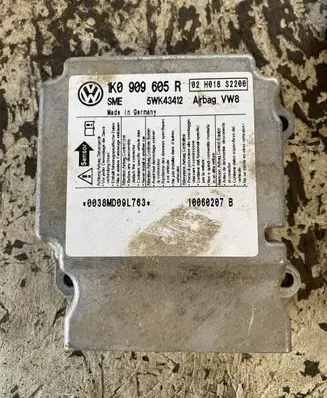 Skoda Octavia Mk2 (1Z) Airbag control unit/module 1K0909605R