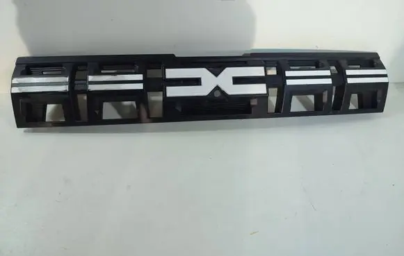 Dacia Duster II Front bumper upper radiator grill 622567432R 622565538R