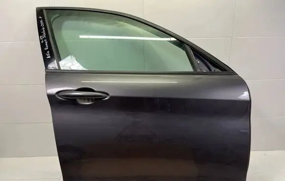 Alfa Romeo Stelvio Front door