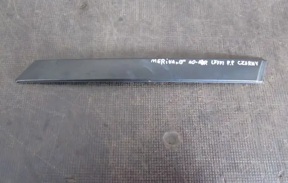 Opel Meriva B Windshield trim 13281779