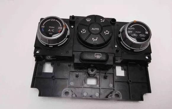 Suzuki Grand Vitara II Interior fan control switch 3951065JD4CAT
