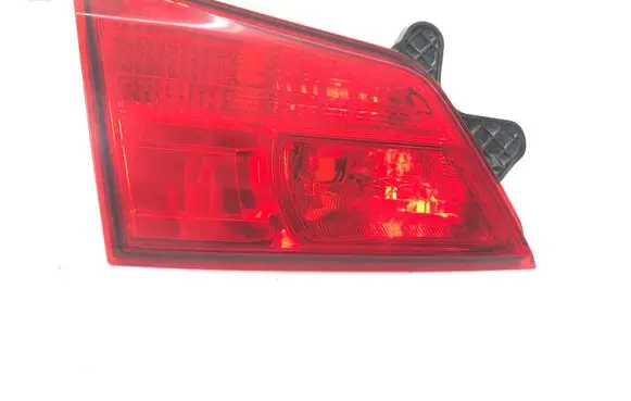 Subaru Legacy Tailgate rear/tail lights 23620073 84912AJ260 84912AJ261