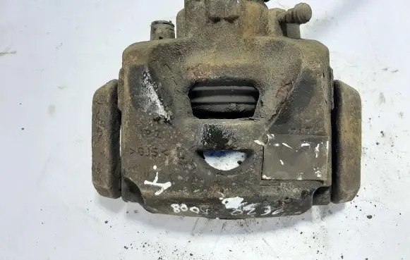 Peugeot 5008 Front brake caliper