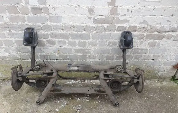 Volkswagen Tiguan Rear axle beam 1631220255