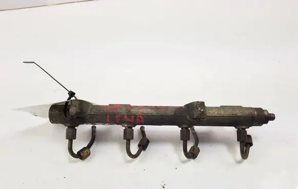 Audi A8 S8 D3 4E Fuel main line pipe 057130089C