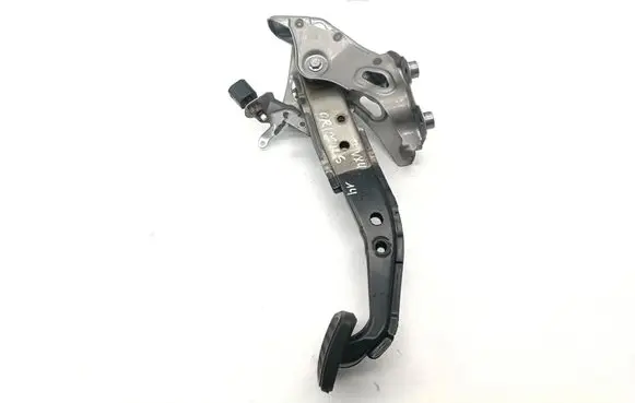 Toyota Prius (XW30) Brake pedal 8951047050