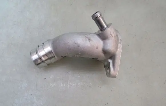 KIA Sportage Engine coolant pipe/hose