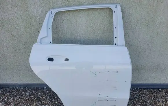 Mercedes-Benz B W247 Rear door