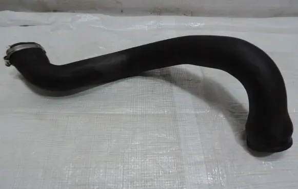 Intercooler hose/pipe