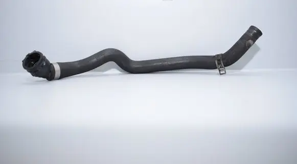 BMW 1 E81 E87 Engine coolant pipe/hose 9133172