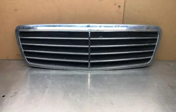 Mercedes-Benz CLK A208 C208 Front bumper upper radiator grill 2088800085 A2088800085