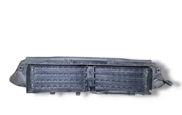 Volvo V40 Intercooler air guide/duct channel 31383814 31402679