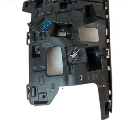 Volvo V40 Front bumper mounting bracket 31425002