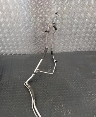 Opel Insignia A Engine coolant pipe/hose 13220105
