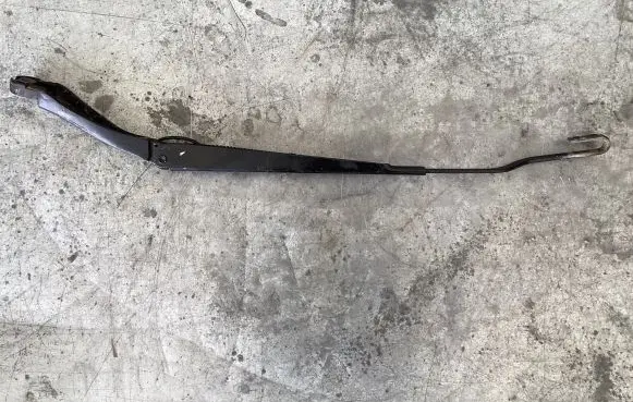 Volvo XC90 Windshield/front glass wiper blade 8620839