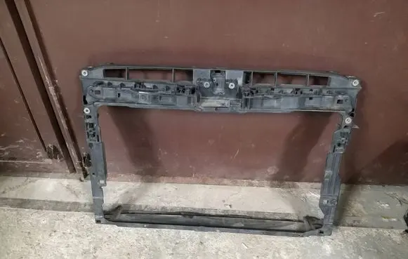 Volkswagen e-Golf Radiator support slam panel 5G0805588T