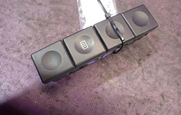 Ford Fiesta Windscreen/window heater switch 