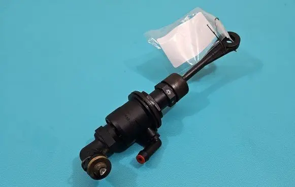 Clutch slave cylinder