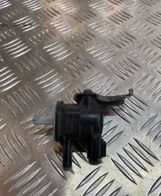 Toyota Prius (XW30) Vacuum valve 9091012276 1362007010