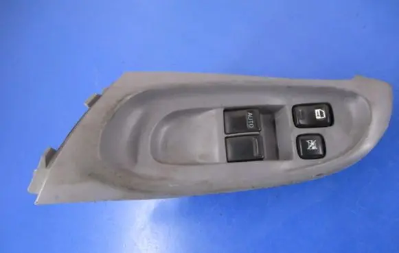Nissan Almera Tino Other devices 80961-BM500