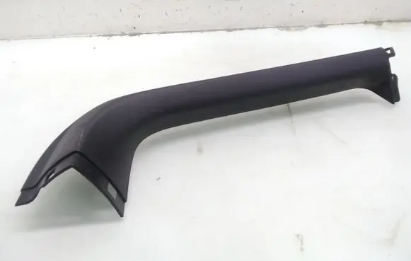Land Rover Discovery 3 - LR3 Tailgate trim ERQ000072
