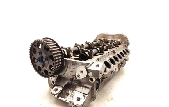 Volvo V40 Engine head 31430110 31430110006
