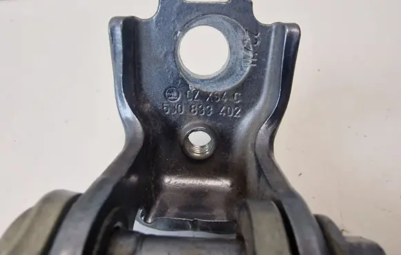 Skoda Roomster (5J) Rear door upper hinge 5J0833402