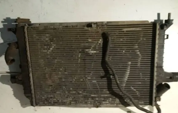 Opel Zafira B Coolant radiator 13171429 3125B 8135
