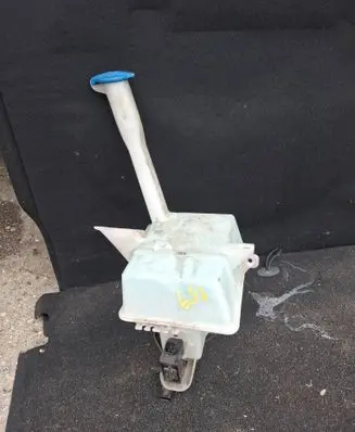 Hyundai i40 Windshield washer fluid reservoir/tank 986103Z300 986103Z700