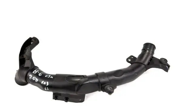 Volkswagen PASSAT B6 Intercooler hose/pipe 5N0145840D