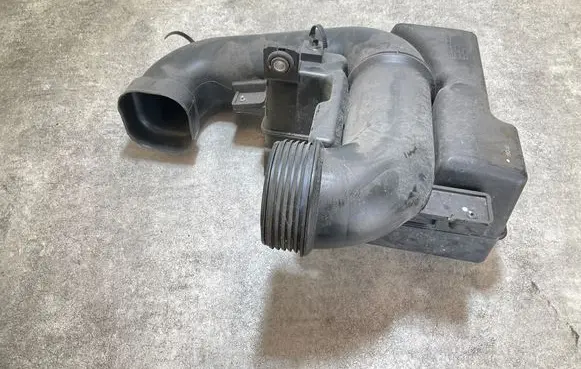 Hyundai i40 Intake resonator 282203Z300 281903Z300