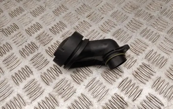 BMW 5 F10 F11 Oil fill pipe 7507224