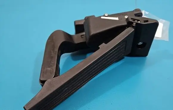 KIA Sportage Accelerator throttle pedal GK30702A2S100 IMPRK1546491