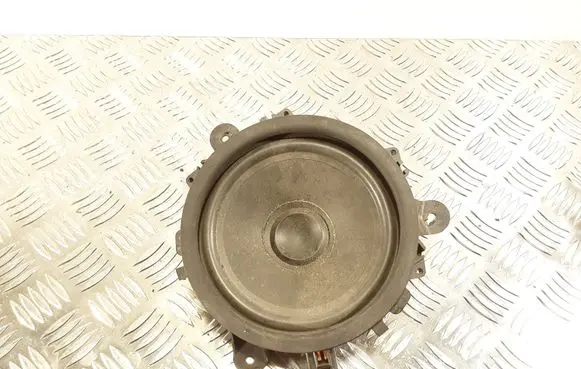 Volvo XC90 Subwoofer speaker 30797139