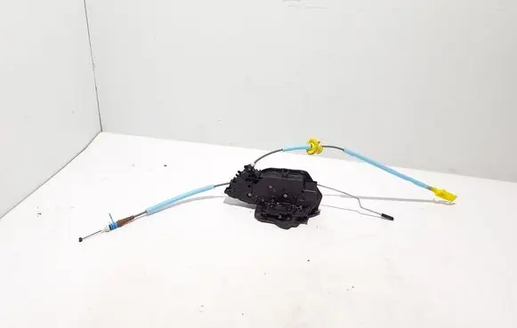 BMW 4 G22 G23 G24 G26 Front door lock 7445041