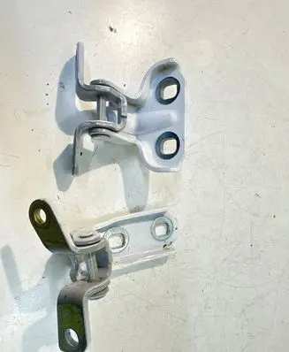 Rear door hinge set