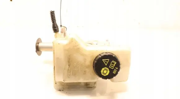 Master brake cylinder