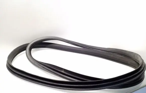 Mercedes-Benz E W212 Rubber seal front door (on door) A2126970051