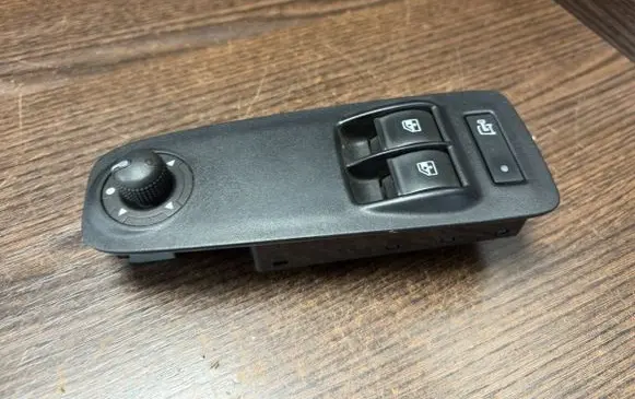 Citroen Jumper Electric window control switch 07355329050 30170573