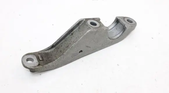 BMW 6 G32 Gran Turismo Sway bar bush bracket, front 6861473