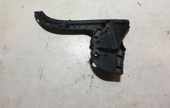 Volvo XC70 Rear bumper mounting bracket 31265323