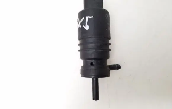 BMW X5 E53 Windscreen/windshield washer pump 8362154
