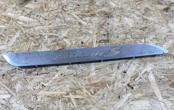 Porsche Macan (95B) Other sill/pillar trim element 95b853468aa