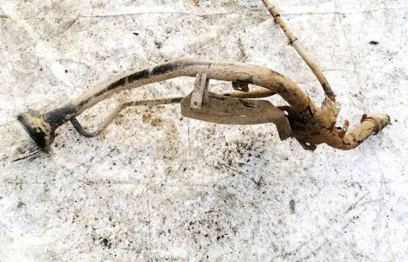 Fuel tank filler neck pipe
